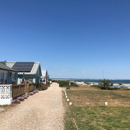 Stay At 'The Elms' In Tranquil Church Norton, Selsey - Ground Floor Bedroom, Own Private Bathroom, Quiet Beach, 2 Acre Garden By The Sea, On Edge Of Wildlife Nature Reserve Eksteriør billede